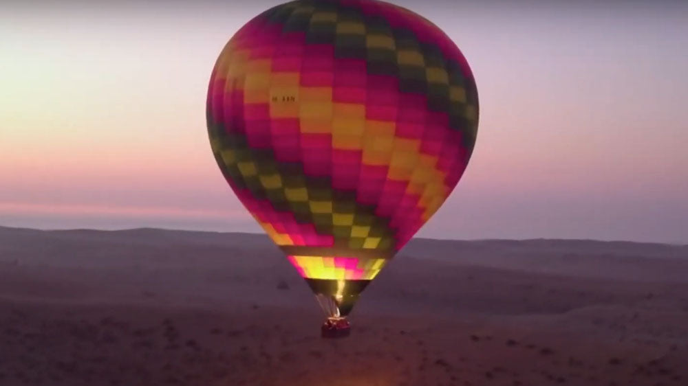 Exotic Dubai Sunrise: Unforgettable Hot Air Balloon Rides Above the Desert